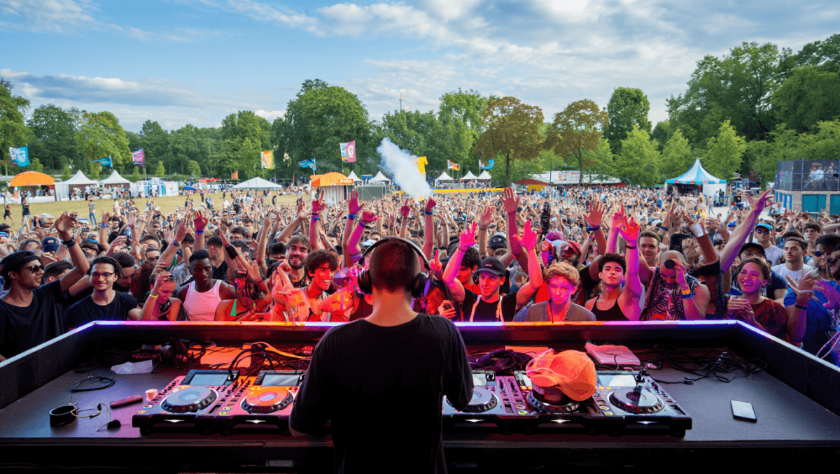 Le Hasard Ludique invite Basses Fréquences pour son fameux open air du 14 juillet