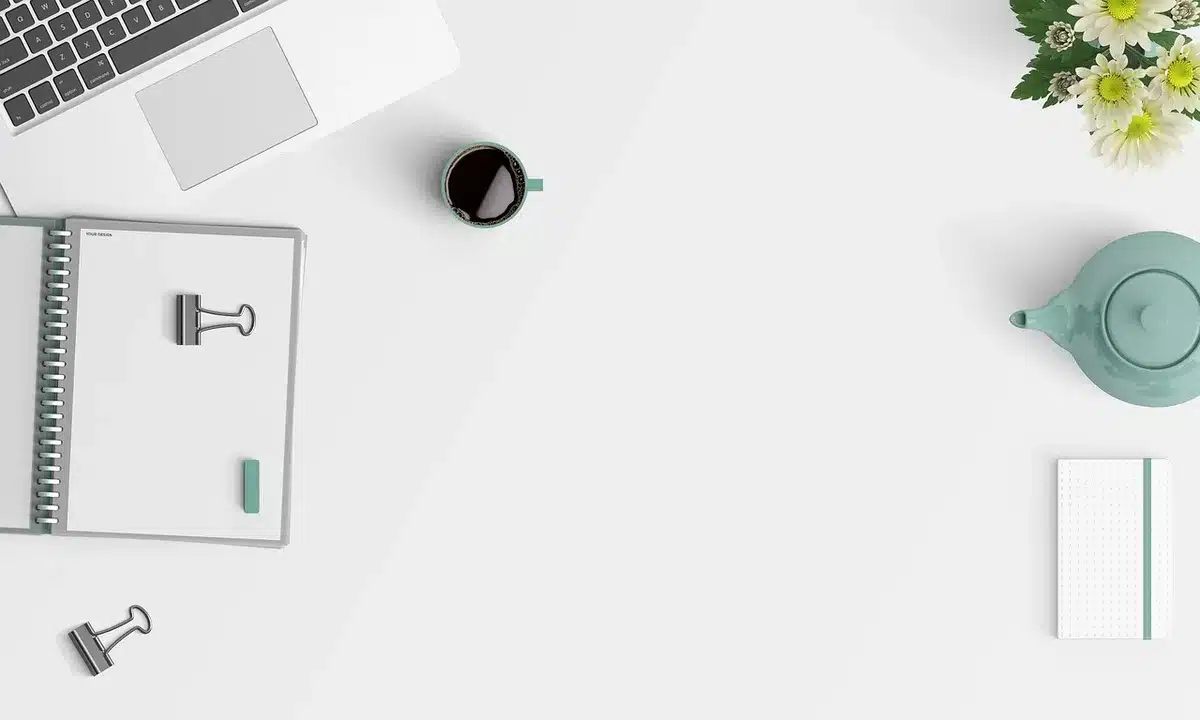 Écran montrant du code d'entraînement de modèle et notes